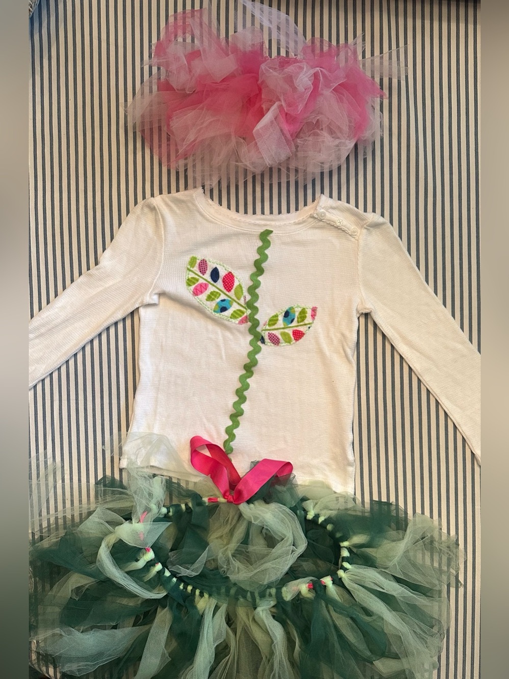 Flower girl White Girls' Long-Sleeve Top with Green Stem and Pink Ribbon Detail